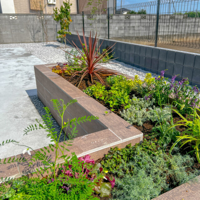 K様邸ガーデニング・外構工事 thumbnail