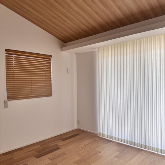 T様邸　バーチカルブラインド thumbnail