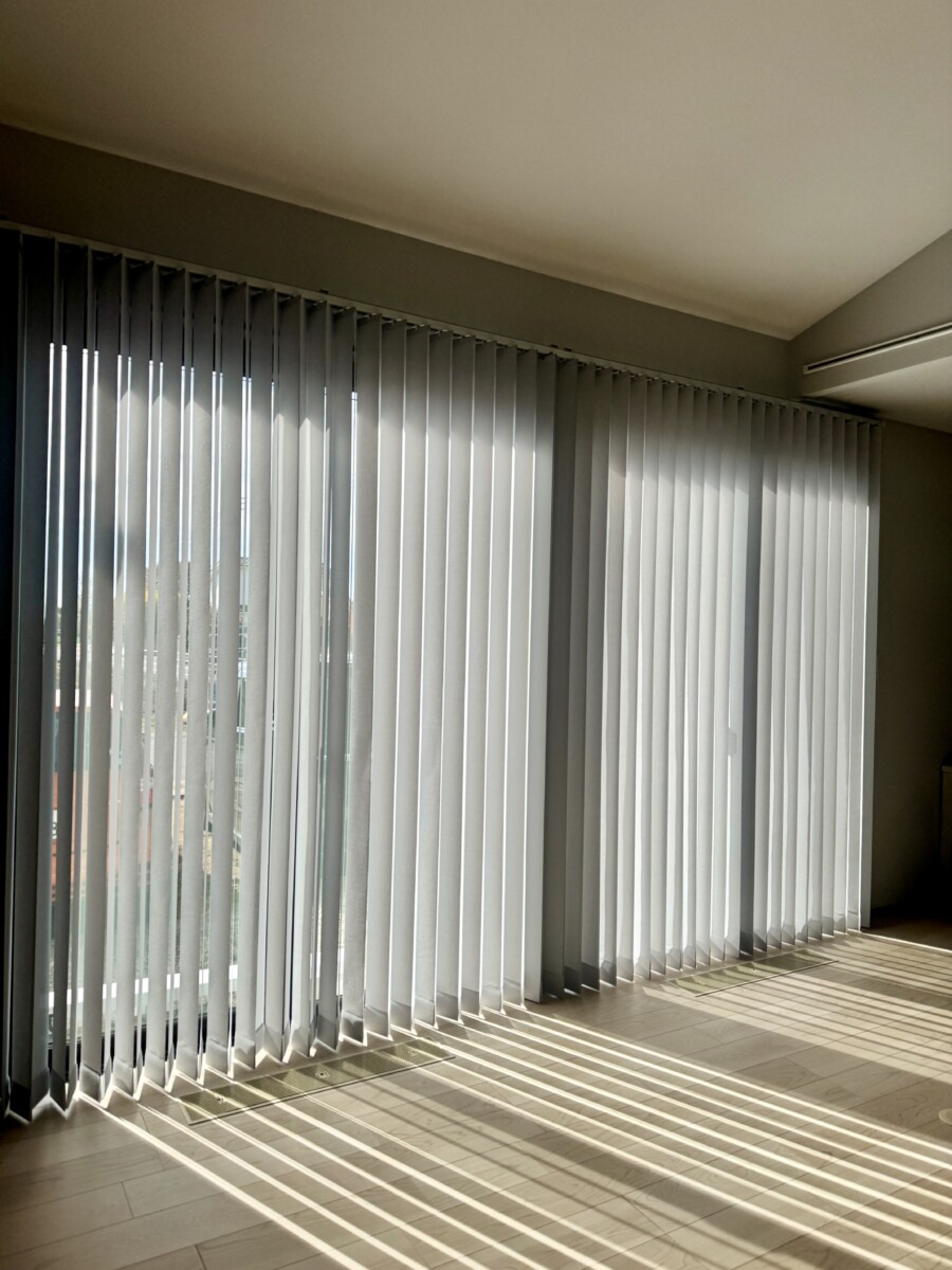 S様邸バーチカルブラインド2連取付け仕様 image