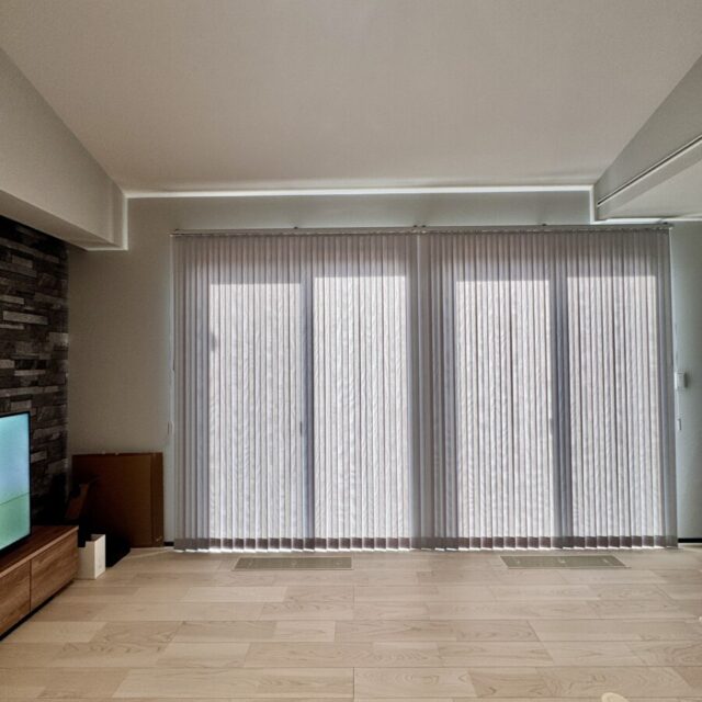 S様邸バーチカルブラインド2連取付け仕様