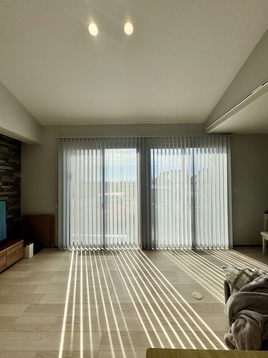 S様邸バーチカルブラインド2連取付け仕様 image